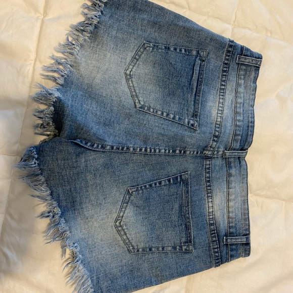 Womens Jean shorts - Picture 2 of 2